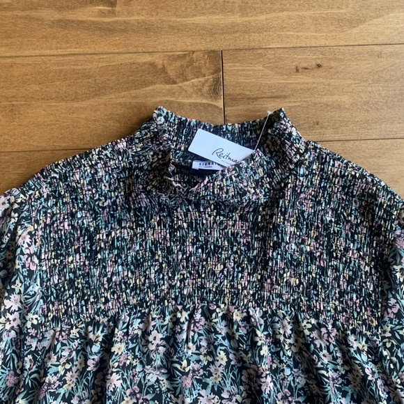 Floral Rouched Blouse. NWT. - Picture 4 of 8